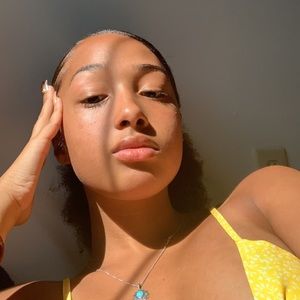 Meet your Posher, Briona